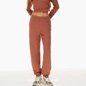 Aritzia TNA Sweatpants